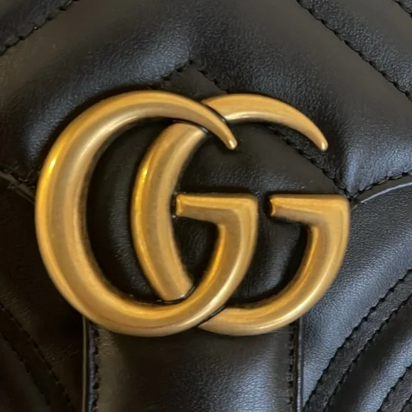 Gucci GG Marmonttop handle black leather bag